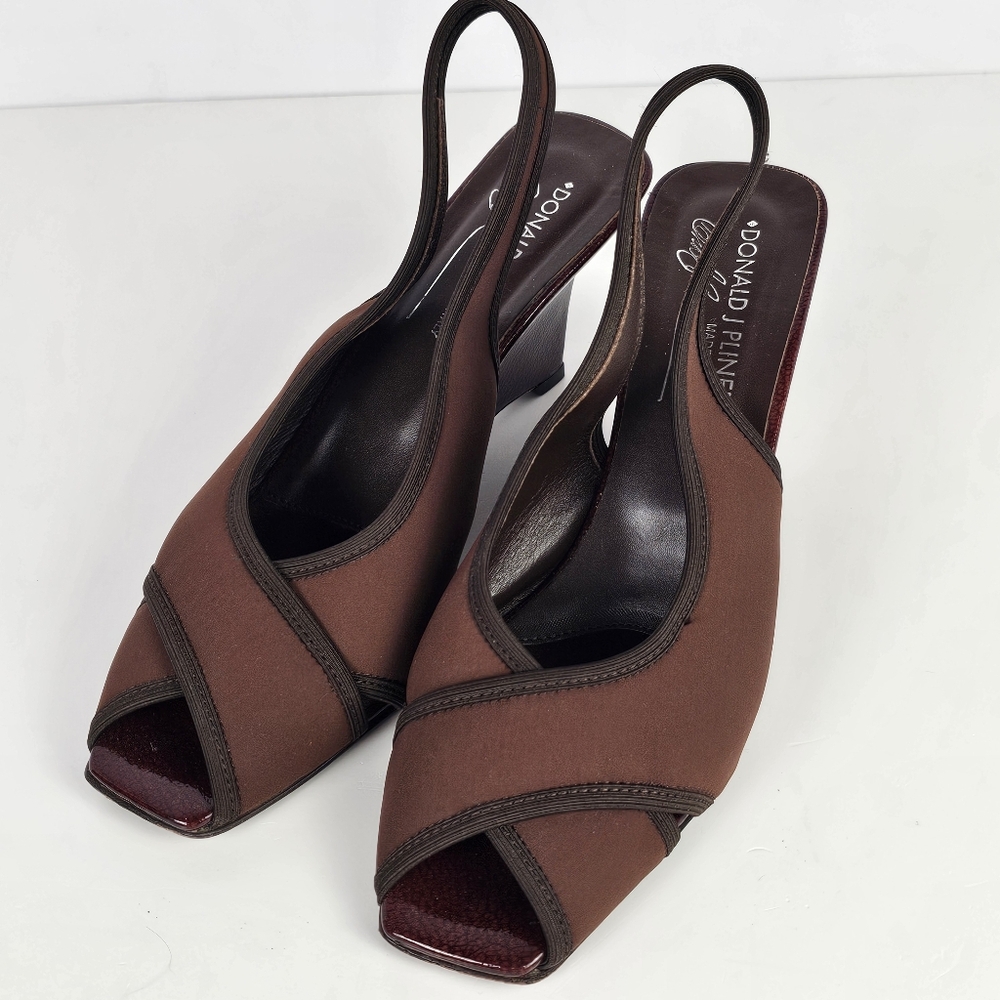 Donald J Pliner TYNA Slingback Heels 7.5 M Brown Stretch Peep Toe Italy Leather